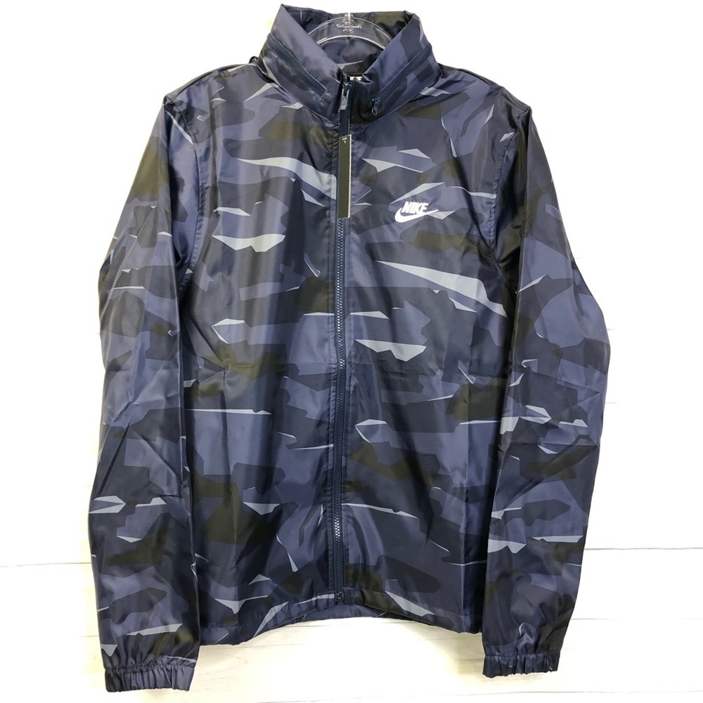 Nike | Men’s Blue Camo Windbreaker